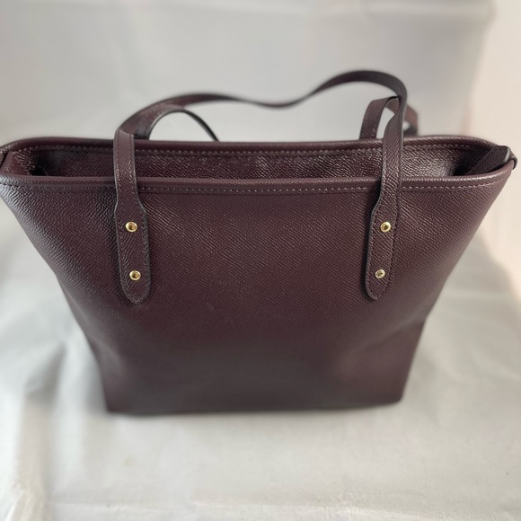 Coach {Chocolate}  leather Handbag. With leather story patch - Picture 11 of 11